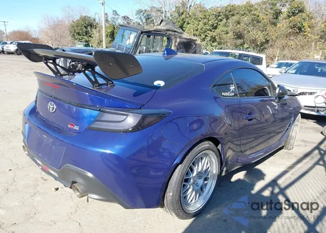 2023 Toyota Gr86 Premium z USA, uszkodzony, nr VIN JF1ZNBE18P9762784